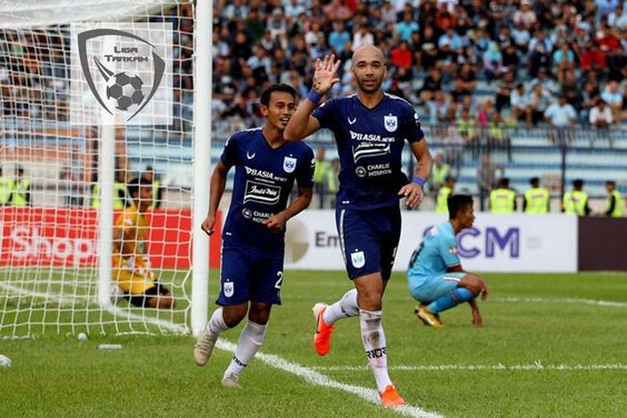 Klasemen Liga 1 BRI Terbaru: Perburuan Puncak Klasemen Makin Sengit